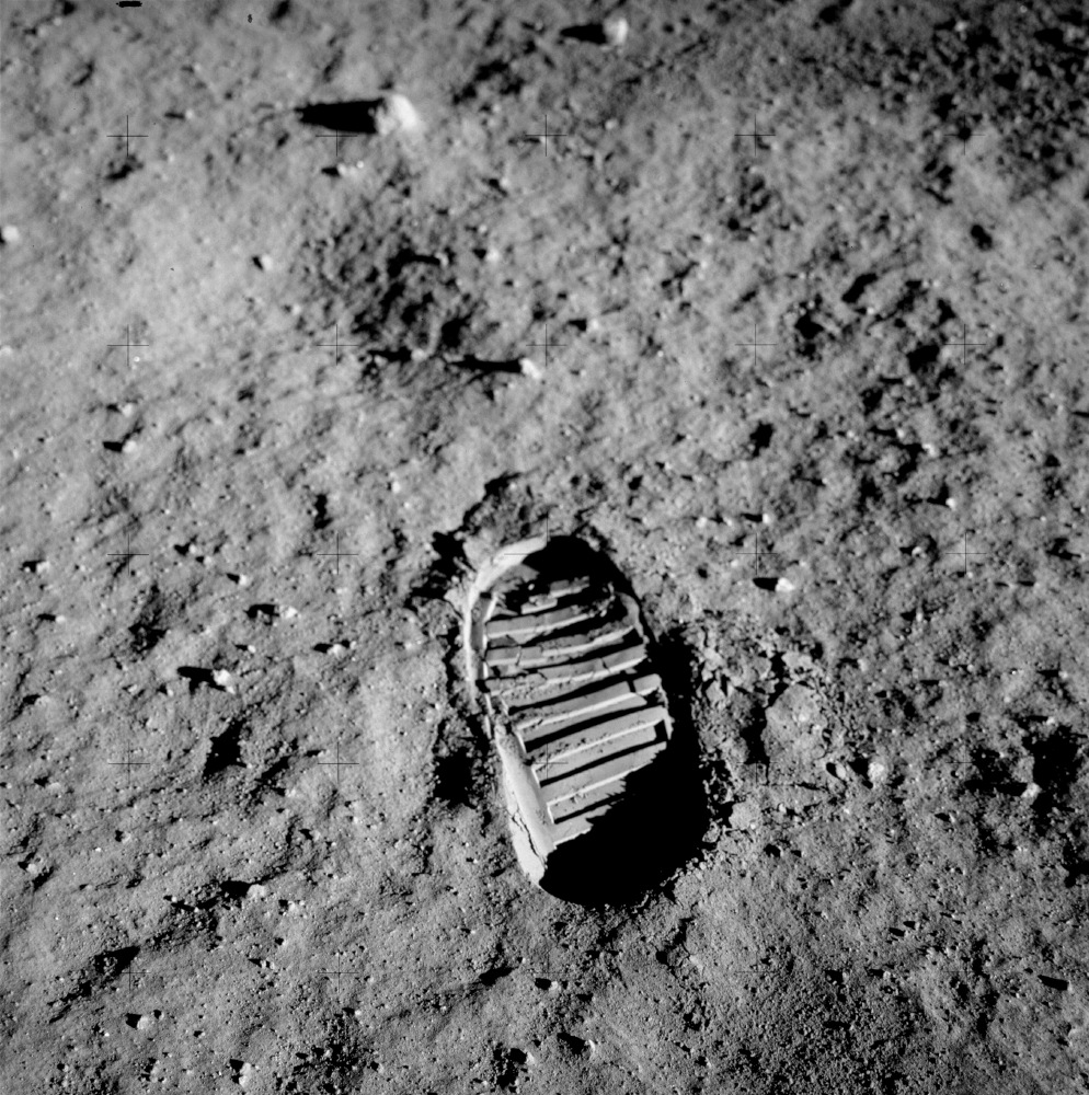 Business On the Moon: FAA Backs Bigelow Aerospace